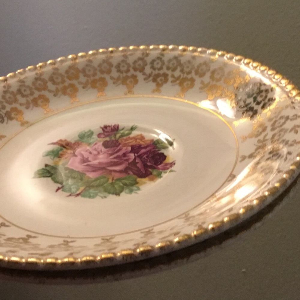 Vintage 22 Kt. Gold Roses plates almost 6 in. Width, set of 8 - Picture 10 of 15